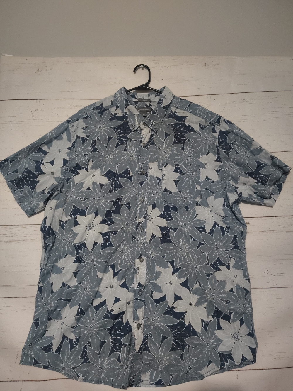 Eddie Bauer Hawaiian Floral Button Down Shirt Men's T2XL Blue White Cotton